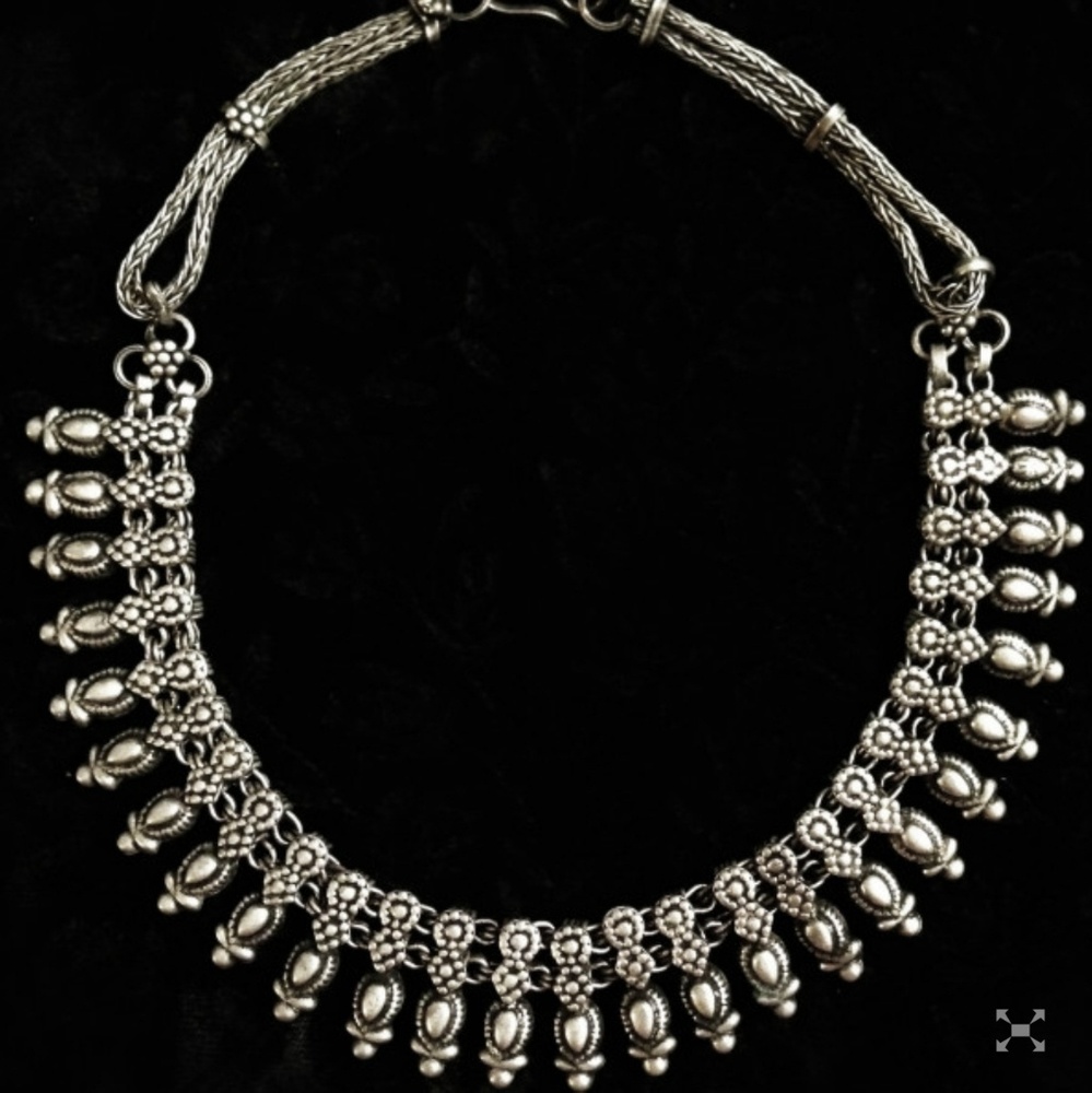 NWT Gorgeous North Indian Necklace Tulip Style